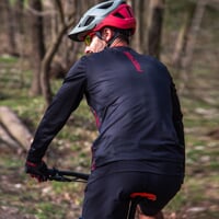 ARMAGEDON das Herren-Radtrikot schwarz