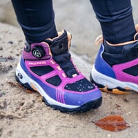 JUNIOR TREK MID WP wasserdichte Winterkinderschuhe Schwarz/Himbeere/navy